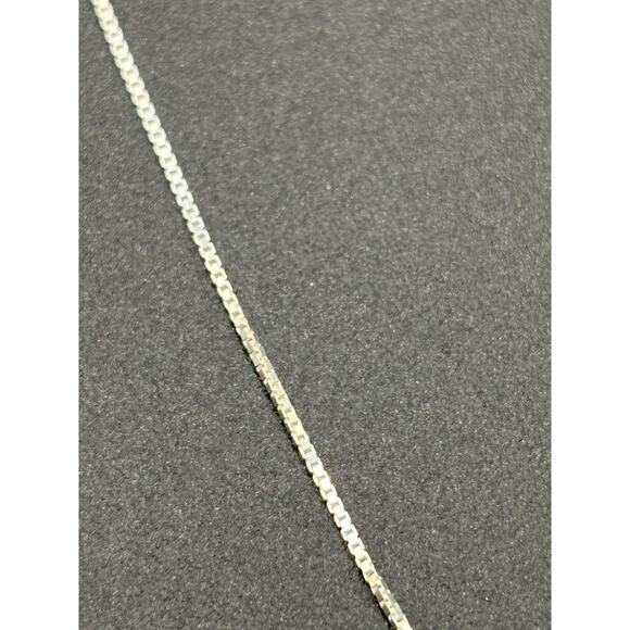 18" New Condition Sterling Silver Paw Print Moon Pendant Necklace 925 - Picture 3 of 11